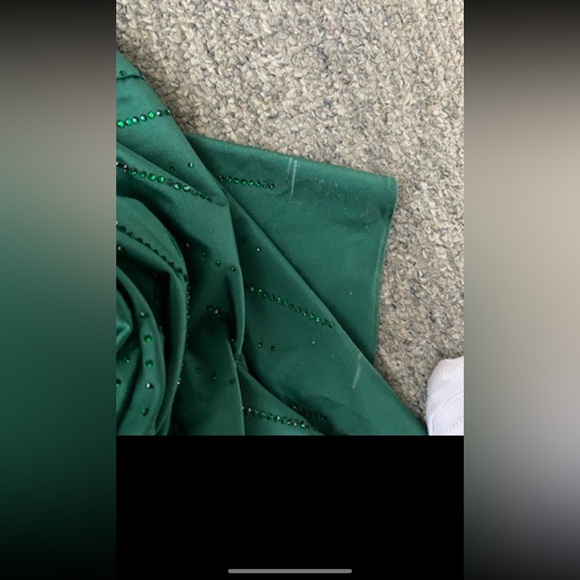 Sherri Hill 54852 in emerald - Picture 5 of 5